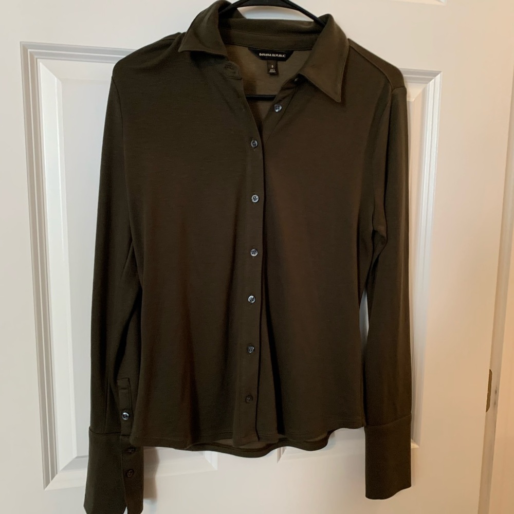 EUC Banana Republic button down top